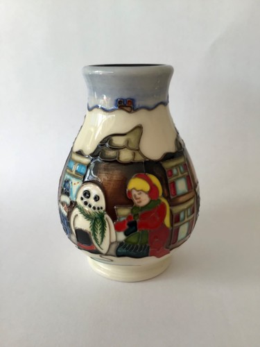 Moorcroft christmas vase - christmas,