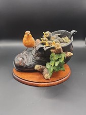 Border Fine Arts Robin With Chicks In Boot RB45 Ray Ayres 1995