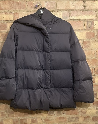 Uniqlo down puffer - down,