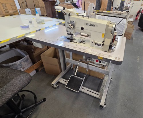 Twin needle feed curtain - twin,
