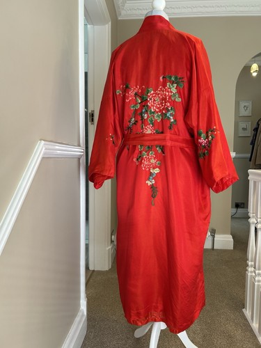 Vintage yue hwa - chinese, red