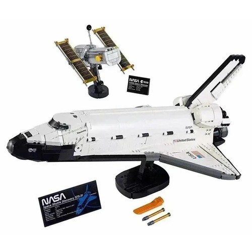 Space shuttle discovery - space,