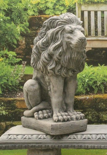 Single sitting lion garden - single,