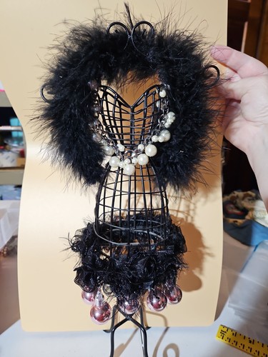 Wire mannequin - 16",