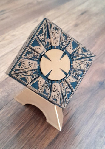 Hellraiser cube puzzle box - hellraiser,