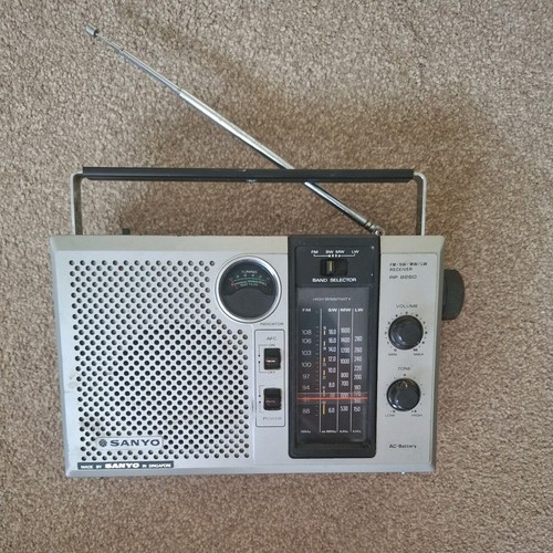 Vintage sanyo 8260 radio fm - radio,