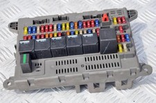Land Rover Freelander 1.8i interior fuse box YQE500150