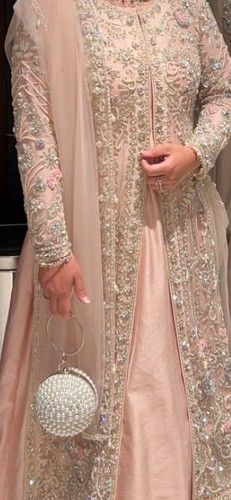 Asian pakistani indian - pakistani,
