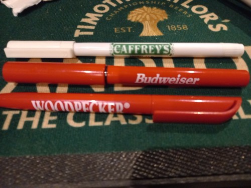 Breweriana pens caffreys - breweriana,
