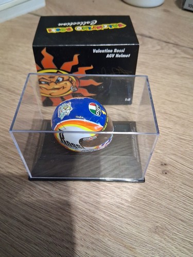 Valentino rossi agv helmet - helmet, 1:8