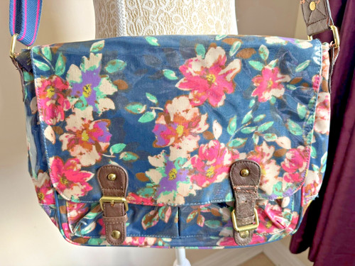 Accessorize floral oil cloth - oil,