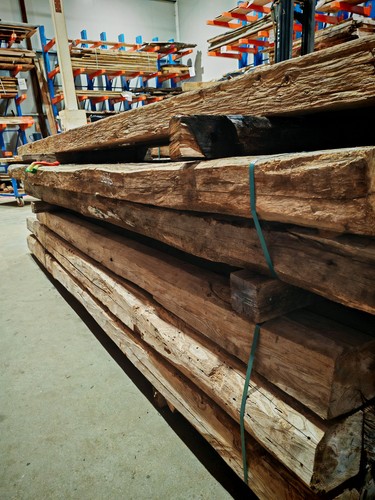 Reclaimed oak beams late - oak, 20th