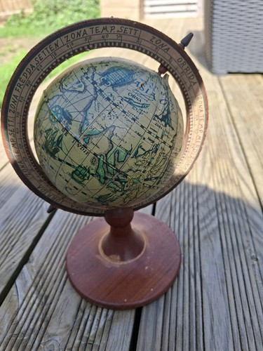 Vintage globe colored - globe, map