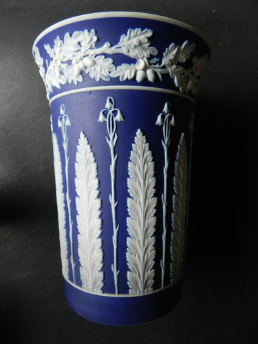 Blue jasperware harebell and - harebell,