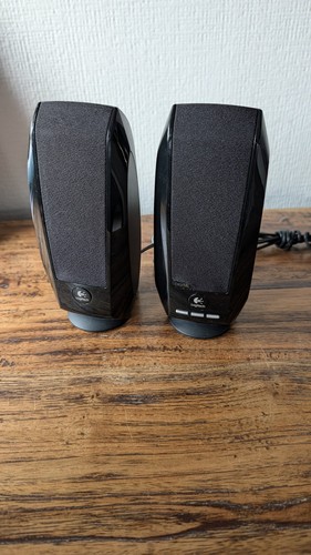 Pair logitech 150 - pair, of