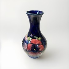 MOORCROFT - Cobalt Blue Pansy