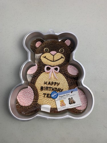 Wilton huggable bear cake - huggable,