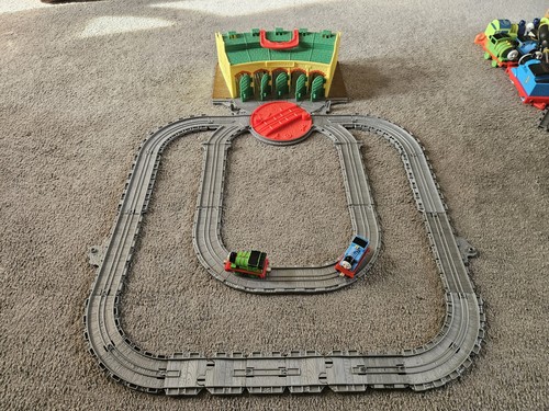Tidmouth sheds track set - sheds, take