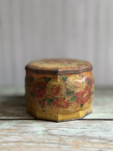 Vintage decagonal floral - decagonal,