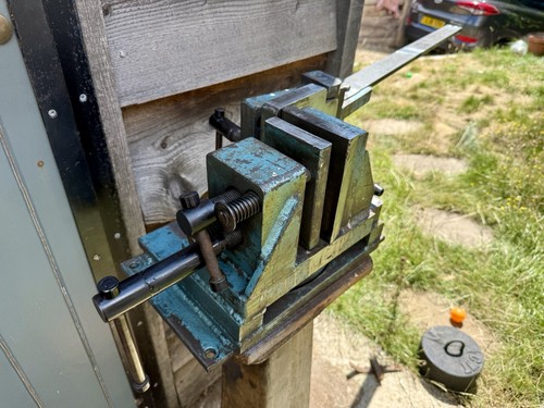 Metal bar bender - metal,