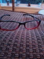 womans B and M s black /red