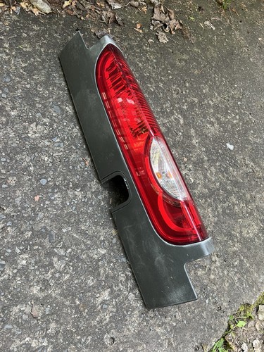 Vauxhall vivaro renault trafic - vivaro,