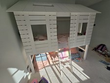 Noah and Nani Treehouse Cabin