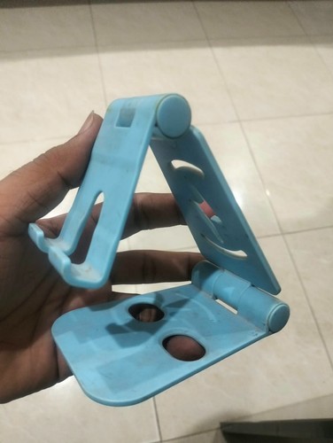 Plastic stand for book