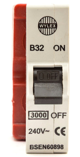 Wylex amp b32 - curve, 3ka