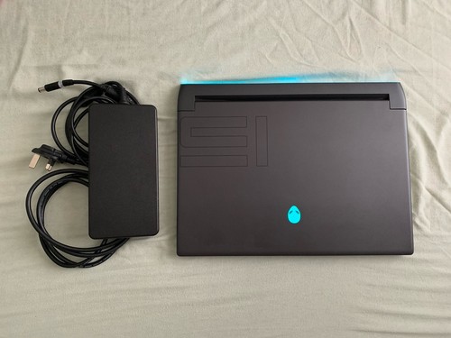 Alienware m15 ryzen 9 - r5,