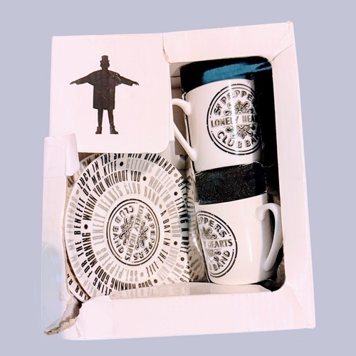Beatles black white cup - white,