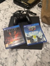 Sony PlayStation 4 (PS4) -