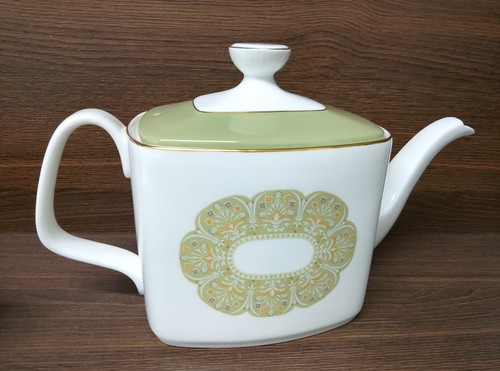Royal doulton teapot - doulton, "sonnet".