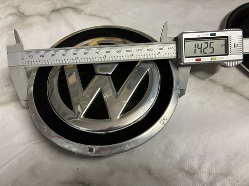 142mm wheel centre cap - up,