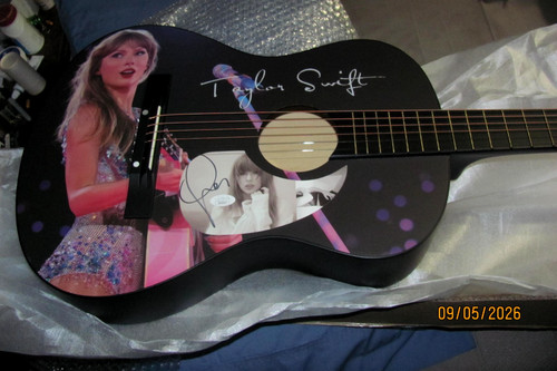 Taylor swift autographed - taylor,