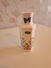 Aynley Flowers Hand Modelled