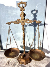 ORNATE VINTAGE BRASS WEIGHING BALANCE SCALES with WEIGHTS