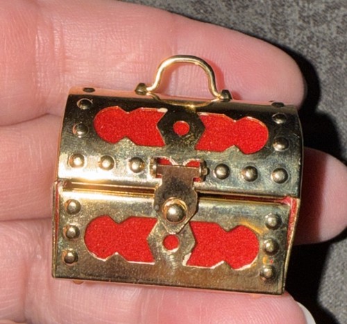 Vtg brass minature - brass, treasure