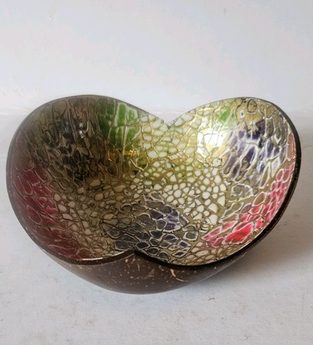 Pretty coconut shell trinket - coconut,