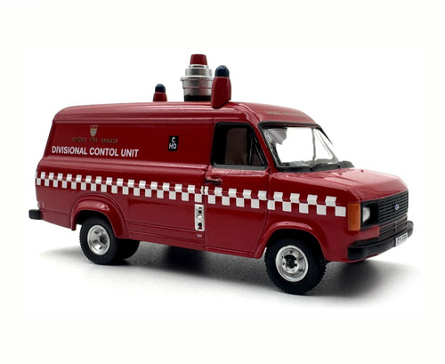 Red transit mk2 london - 1:76,