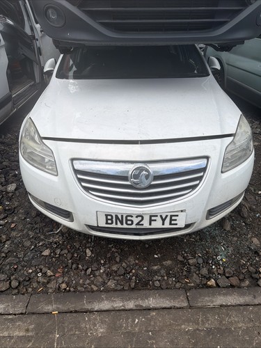 Vauxhall insignia white - vauxhall,