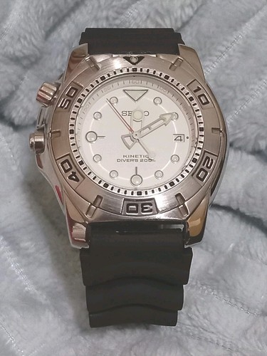 Seiko kinetic diver 200m - seiko,
