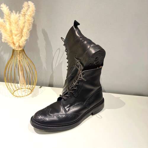 Tricker stow black - 'stow', box