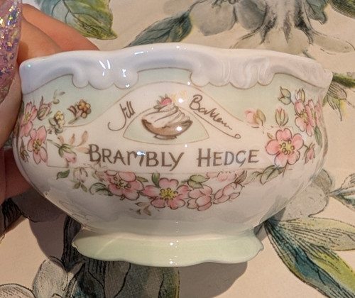 Vintage royal doulton brambly - vintage,