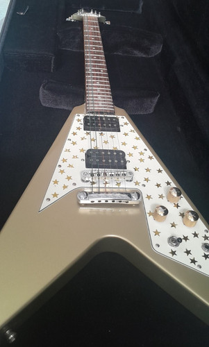 Gold top flying - top,