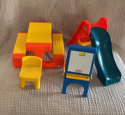 Vintage little tikes dollhouse - little,