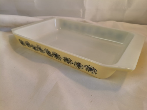 Vintage pyrex yellow daisy - vintage,
