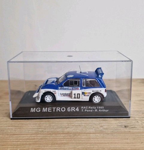 Boxed model metro - model, 6r4