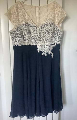 Jacques vert size - 22, navy