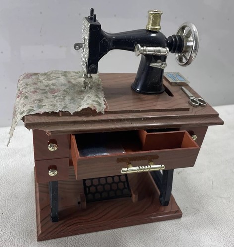 Mini sewing machine style - mini,